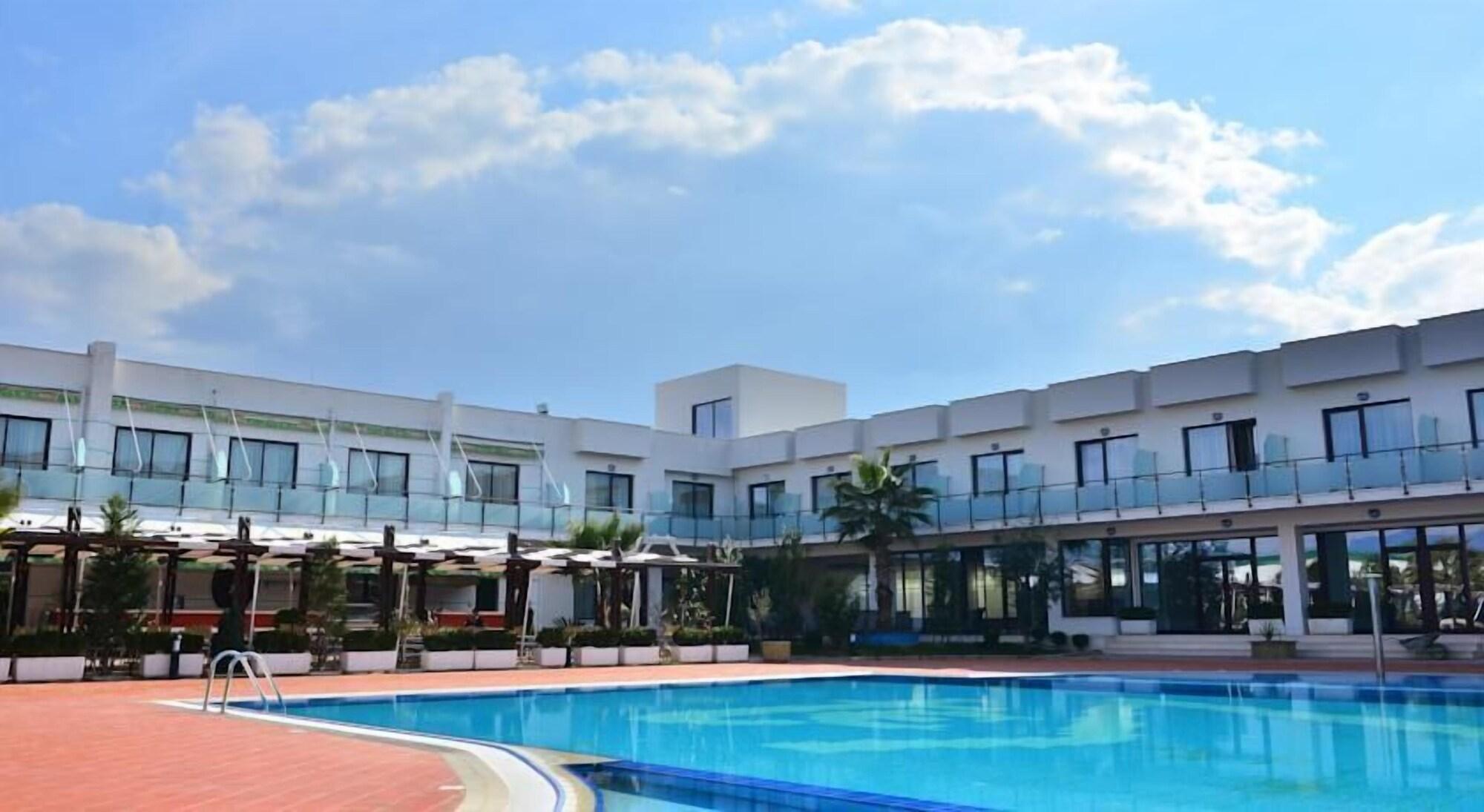 Te Stela Resort & Spa Tirana Exterior photo